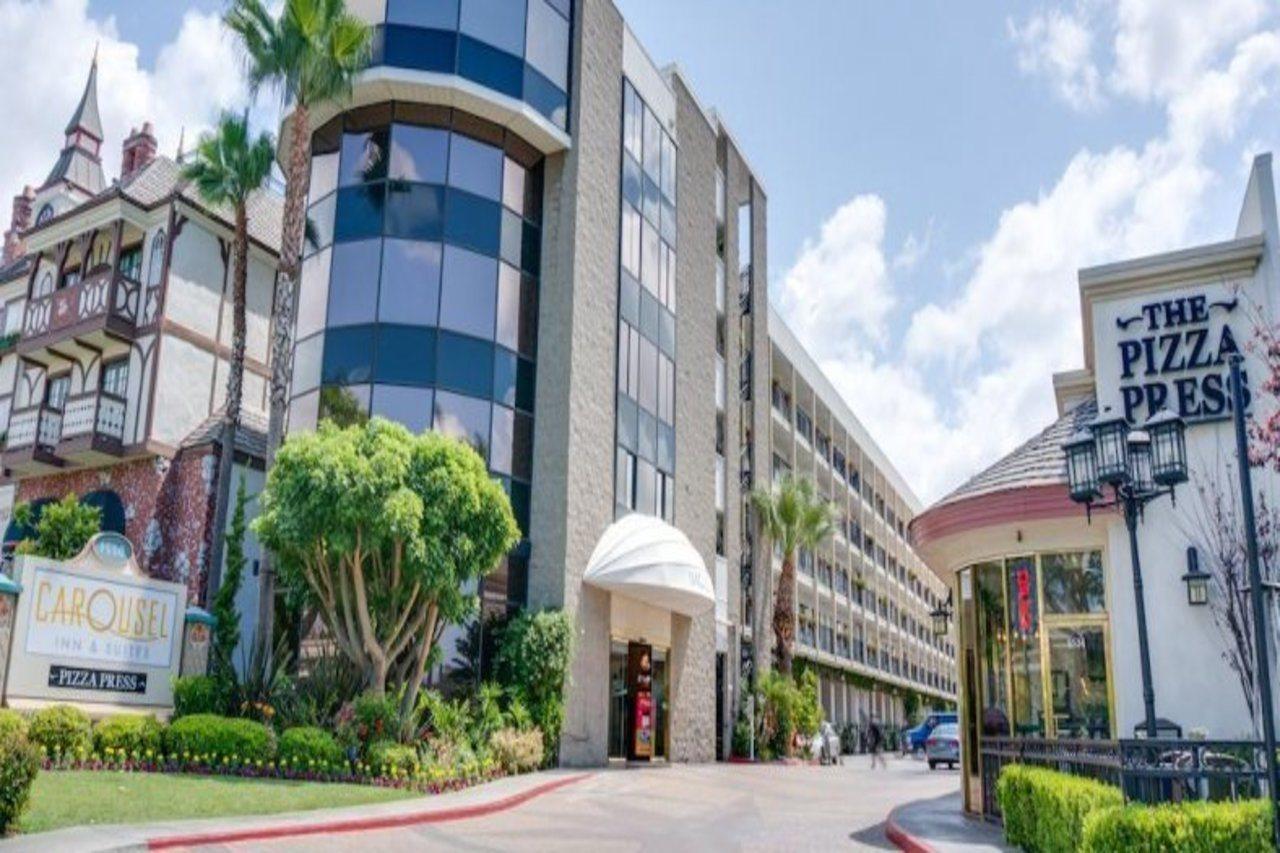 Carousel Inn And Suites أنهايم المظهر الخارجي الصورة