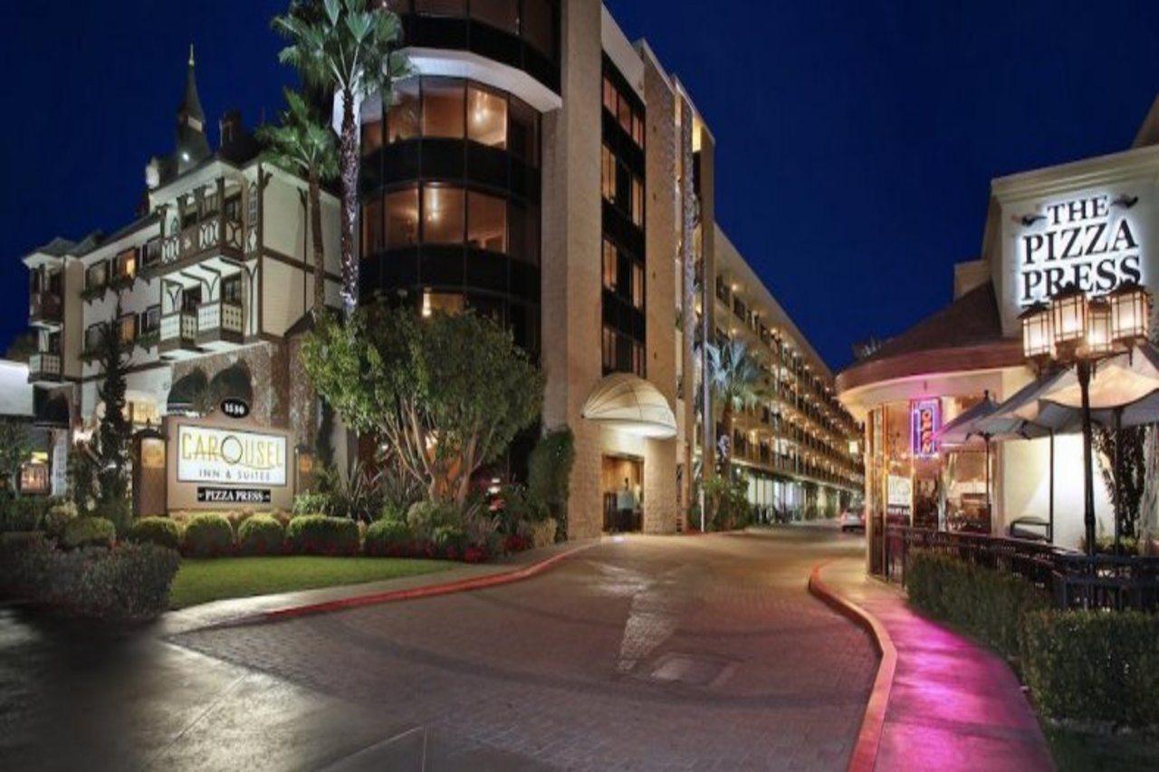 Carousel Inn And Suites أنهايم المظهر الخارجي الصورة