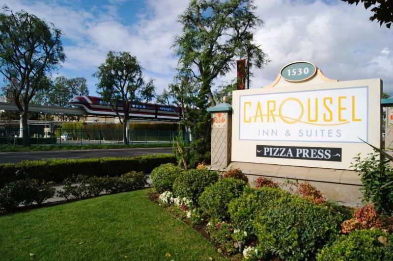 Carousel Inn And Suites أنهايم المظهر الخارجي الصورة