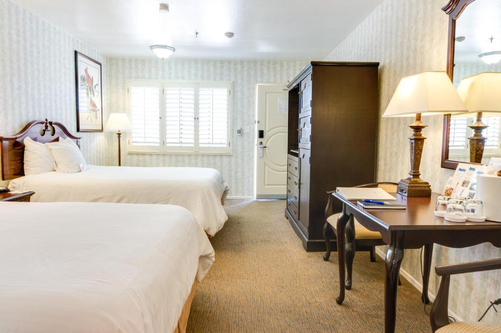 Carousel Inn And Suites أنهايم المظهر الخارجي الصورة