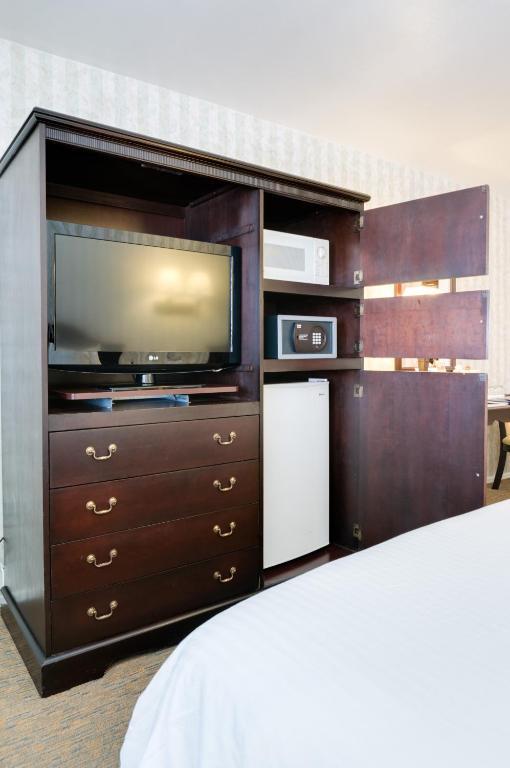 Carousel Inn And Suites أنهايم المظهر الخارجي الصورة