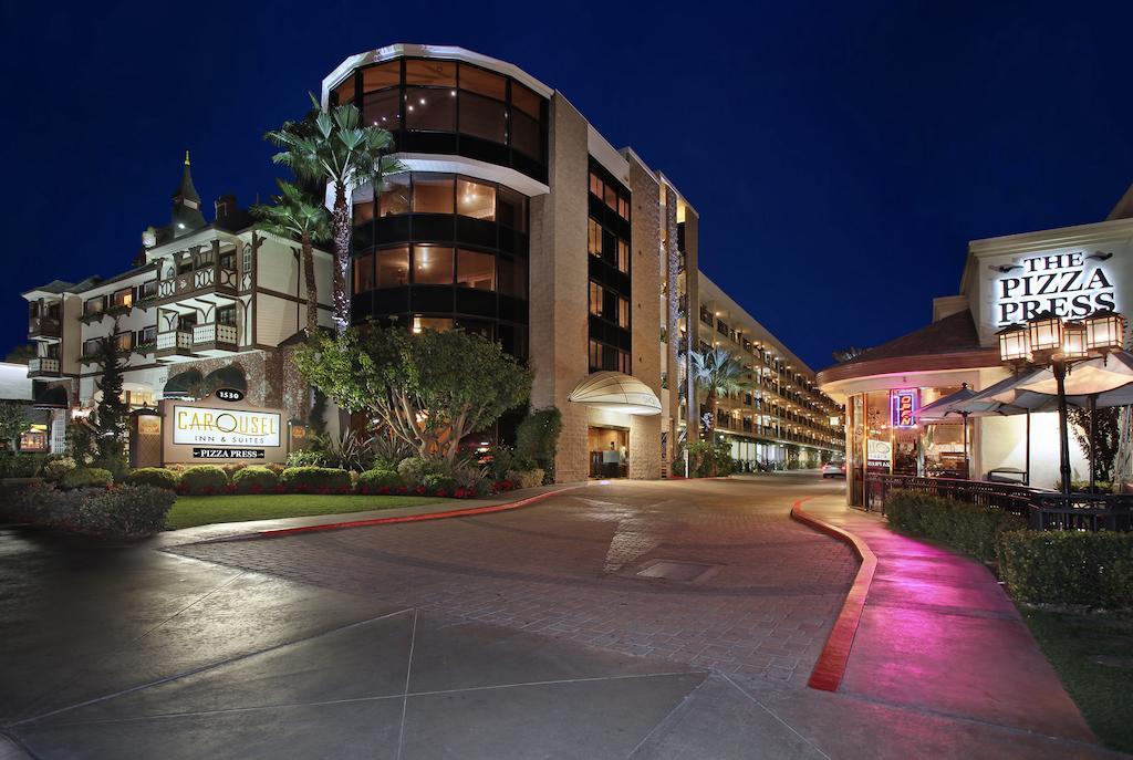 Carousel Inn And Suites أنهايم المظهر الخارجي الصورة