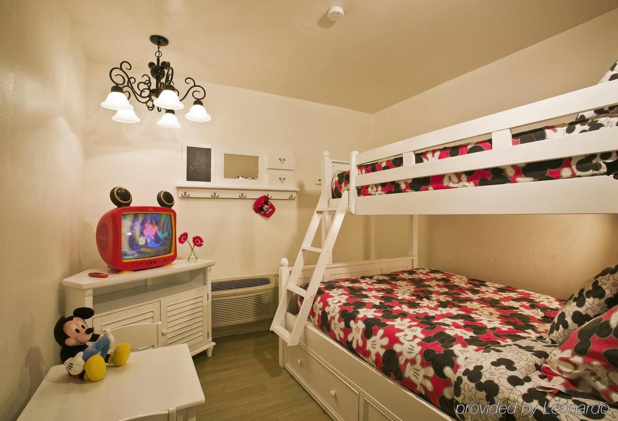 Carousel Inn And Suites أنهايم الغرفة الصورة